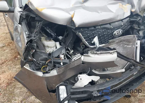 2015 Kia Sorento Lx z USA, uszkodzony, nr VIN 5XYKTDA66FG639576